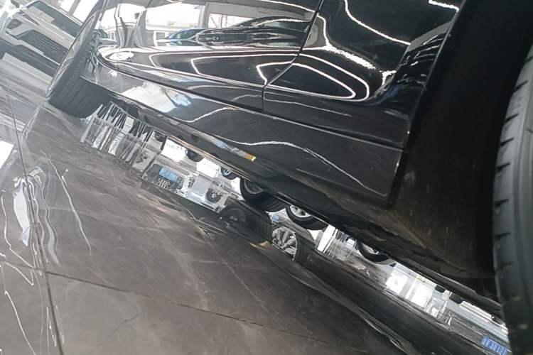 Used Cadillac CT5 2023 28T Luxury Edition (Standard Version) Right Side Sill