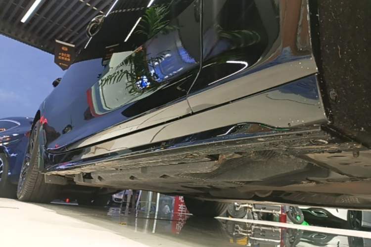 Used Cadillac CT5 2023 28T Prestige Model Right Side Sill