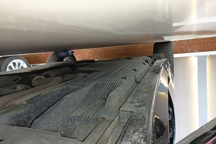 Used Cadillac CT5 2023 28T Luxury Edition (Standard Version) Right Side Sill