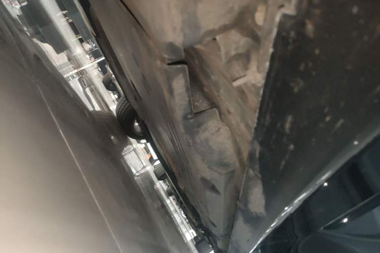 Used Cadillac CT5 2023 28T Luxury Edition (Standard Version) Right Side Sill