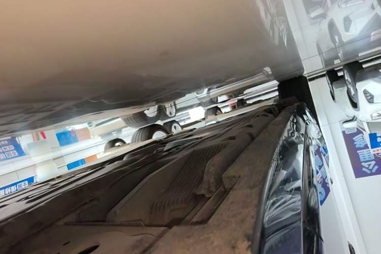 Used Cadillac CT5 2023 28T Luxury Edition (Standard Version) Right Side Sill