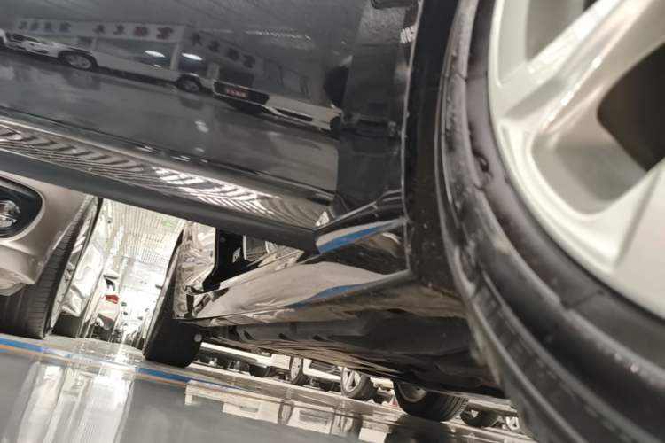 Used Cadillac CT5 2023 28T Luxury Edition (Standard Version) Right Side Sill