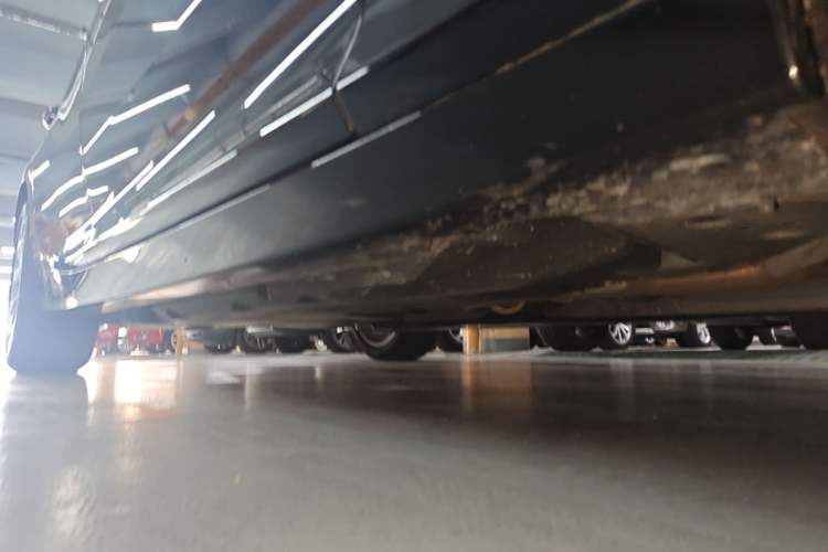 Used Cadillac CT5 2023 28T Luxury Edition (Standard Version) Right Side Sill