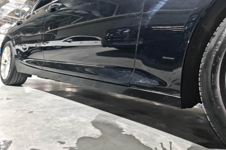 Used Cadillac CT5 2023 28T Luxury Edition (Standard Version) Right Side Sill