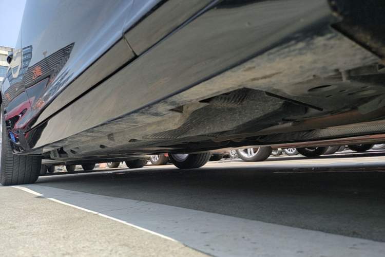 Used Cadillac CT5 2023 28T Luxury Edition (Standard Version) Right Side Sill