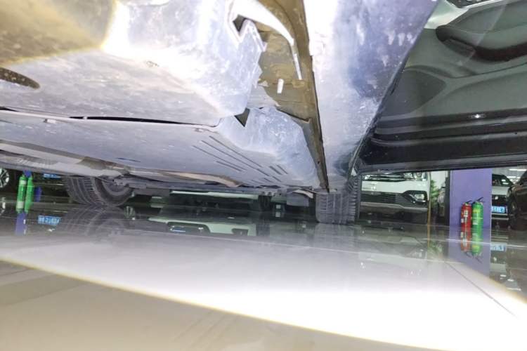 Used Cadillac CT5 2023 28T Luxury Edition (Standard Version) Right Side Sill