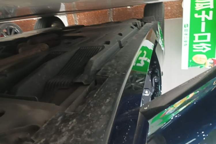 Used Cadillac CT5 2023 28T Luxury Edition (Standard Version) Right Side Sill