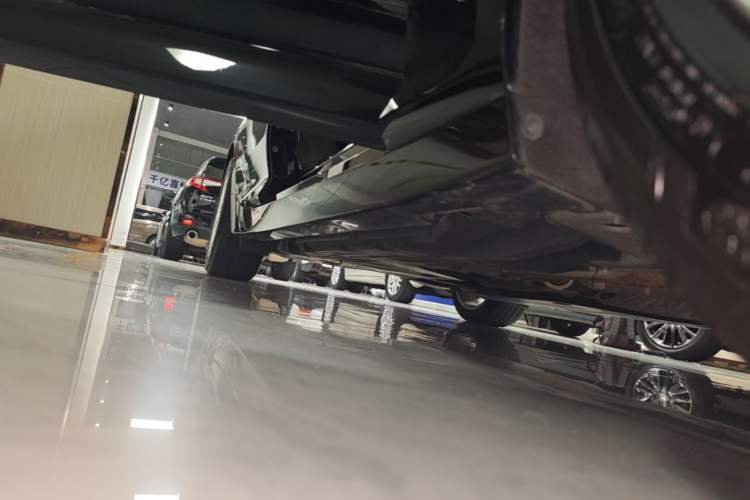 Used Cadillac CT5 2023 28T Luxury Edition (Standard Version) Right Side Sill