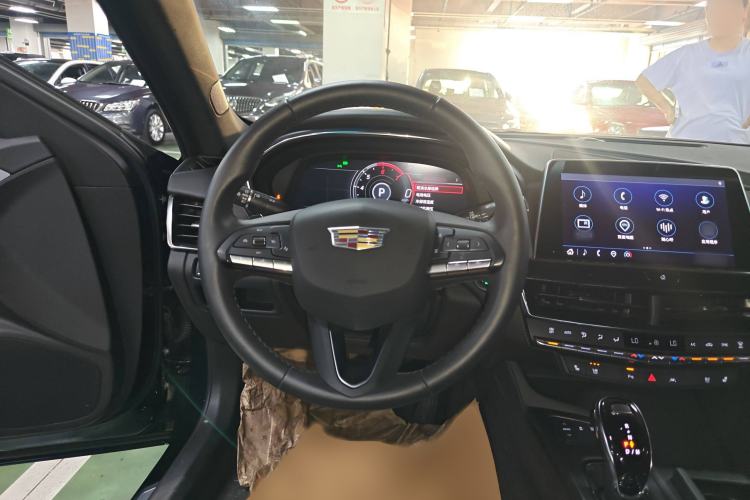 Used Cadillac CT5 2023 28T Luxury Edition (Standard Version) Steering Wheel
