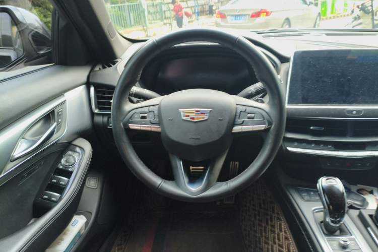 Used Cadillac CT5 2023 28T Prestige Model Steering Wheel