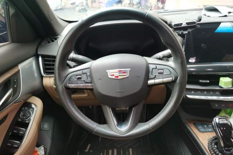 Used Cadillac CT5 2023 28T Prestige Model Steering Wheel