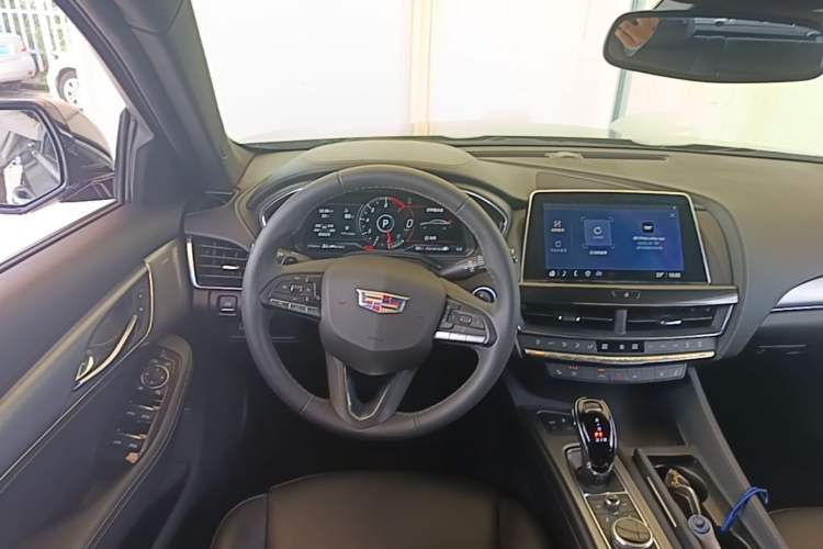 Used Cadillac CT5 2023 28T Luxury Edition (Standard Version) Steering Wheel