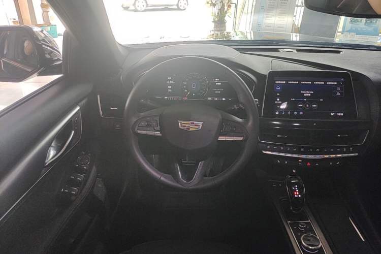 Used Cadillac CT5 2023 28T Luxury Edition (Standard Version) Steering Wheel