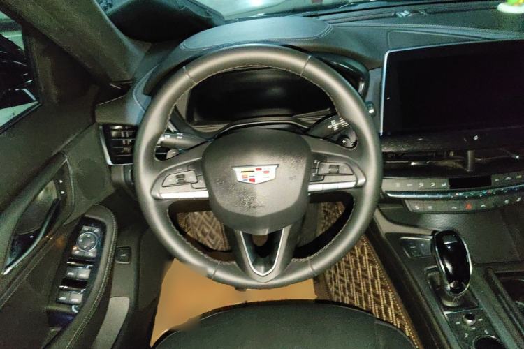 Used Cadillac CT5 2023 28T Luxury Edition (Standard Version) Steering Wheel