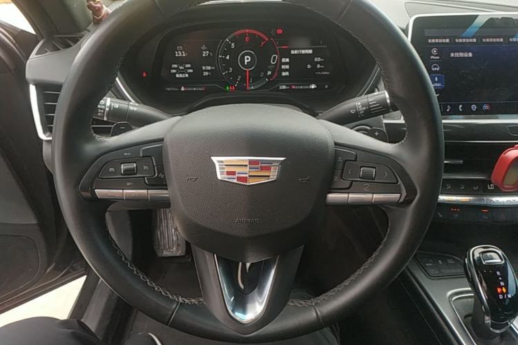 Used Cadillac CT5 2023 28T Luxury Edition (Standard Version) Steering Wheel