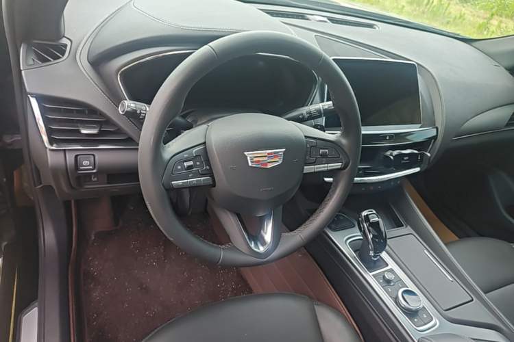 Used Cadillac CT5 2023 28T Luxury Edition (Standard Version) Steering Wheel