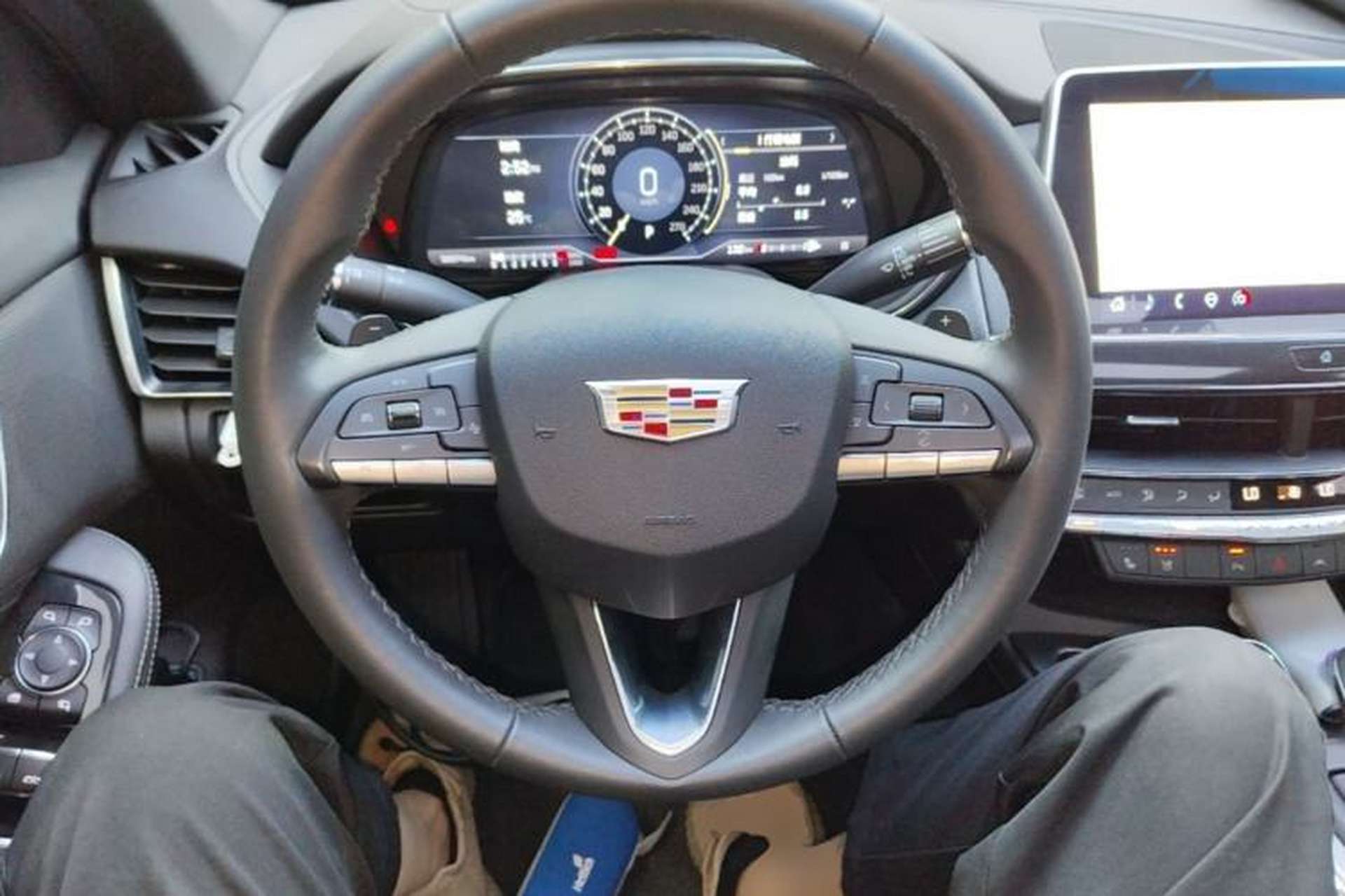 Used Cadillac CT5 2023 28T Luxury Edition (Standard Version) Steering Wheel