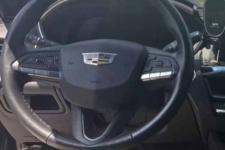 Used Cadillac CT5 2023 28T Prestige Model Steering Wheel