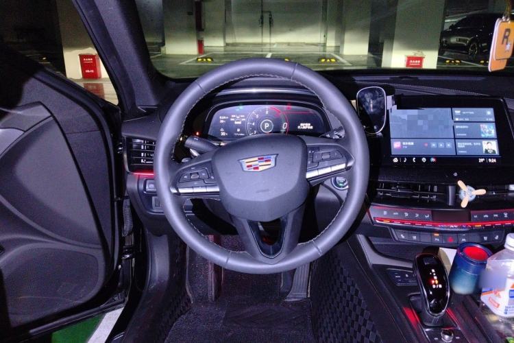 Used Cadillac CT5 2023 28T Luxury Edition (Standard Version) Steering Wheel
