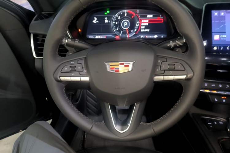 Used Cadillac CT5 2023 28T Luxury Edition (Standard Version) Steering Wheel