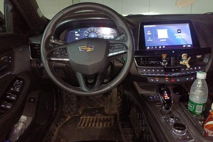 Used Cadillac CT5 2023 28T Luxury Edition (Standard Version) Steering Wheel