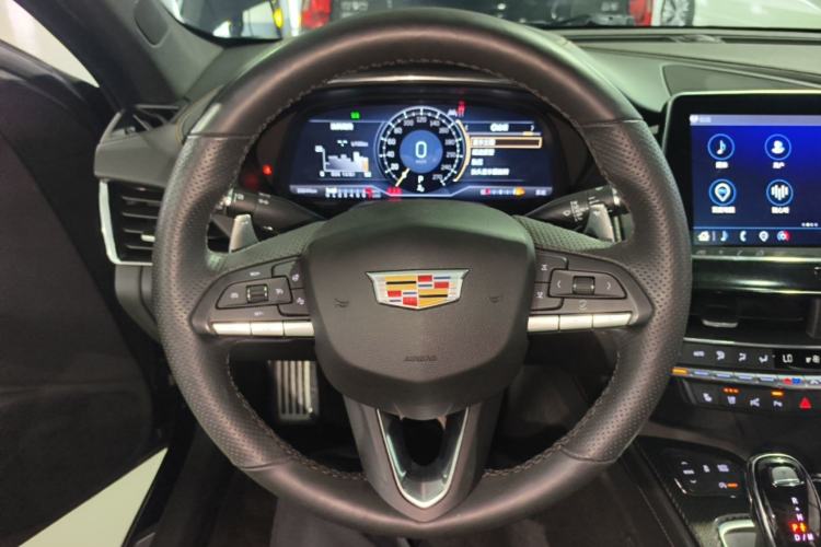 Used Cadillac CT5 2023 28T Platinum Edition Steering Wheel