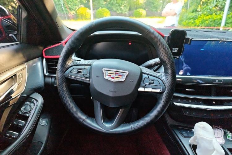 Used Cadillac CT5 2023 28T Luxury Edition (Standard Version) Steering Wheel