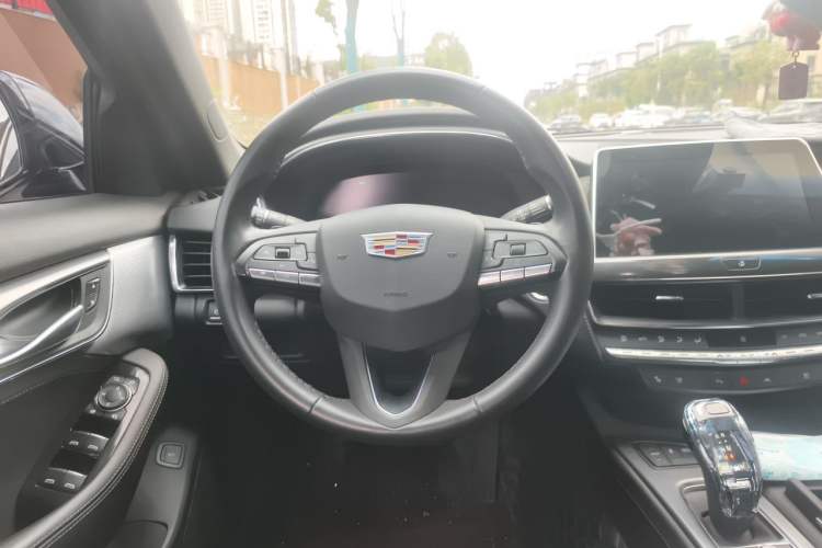 Used Cadillac CT5 2023 28T Luxury Edition (Standard Version) Steering Wheel