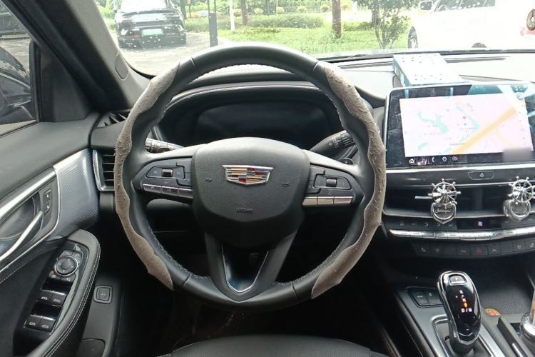 Used Cadillac CT5 2023 28T Luxury Edition (Standard Version) Steering Wheel