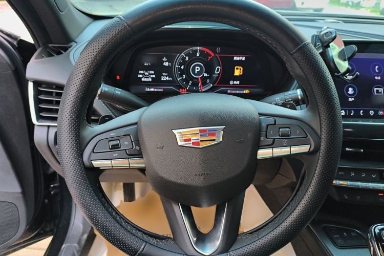 Used Cadillac CT5 2023 28T Luxury Edition (Standard Version) Steering Wheel