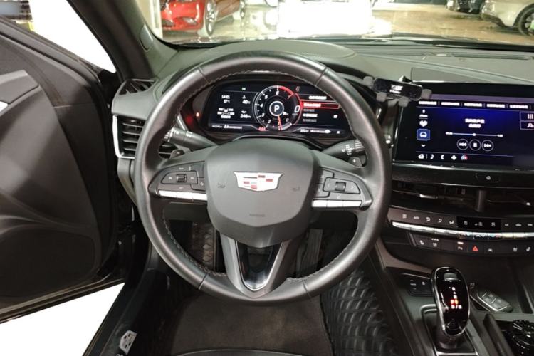 Used Cadillac CT5 2023 28T Luxury Edition (Standard Version) Steering Wheel