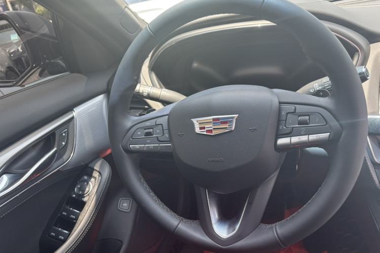Used Cadillac CT5 2023 28T Luxury Edition (Standard Version) Steering Wheel