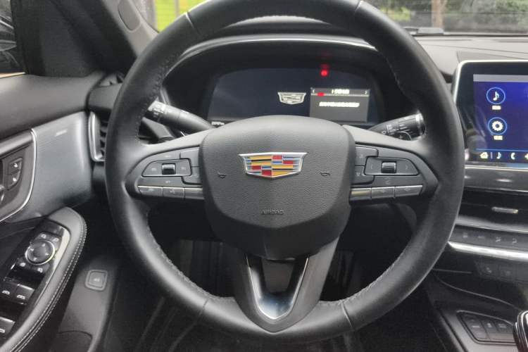 Used Cadillac CT5 2023 28T Luxury Edition (Standard Version) Steering Wheel