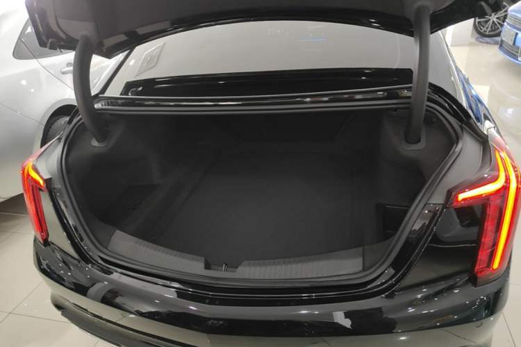 Used Cadillac CT5 2023 28T Luxury Edition (Standard Version) Trunk