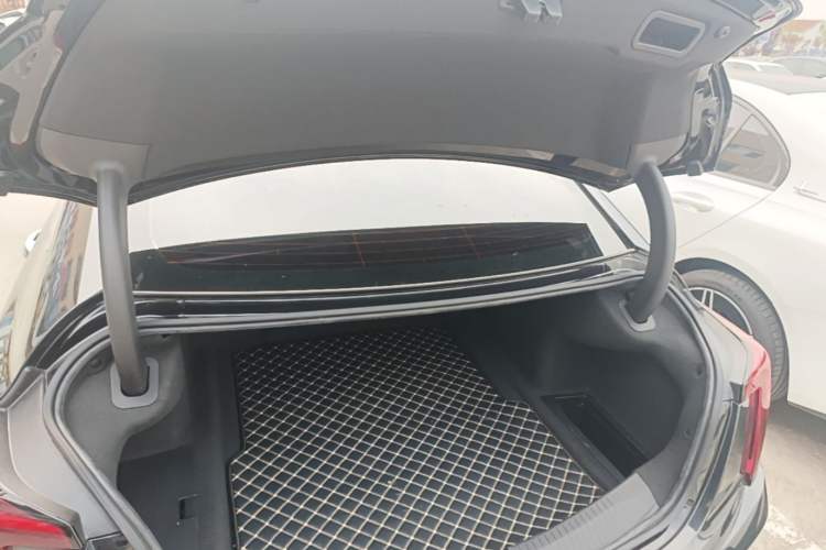 Used Cadillac CT5 2023 28T Luxury Edition (Standard Version) Trunk
