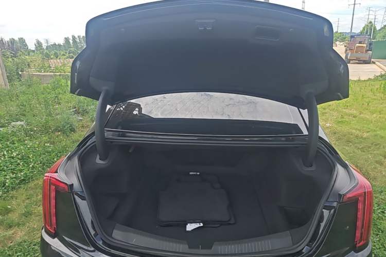 Used Cadillac CT5 2023 28T Luxury Edition (Standard Version) Trunk