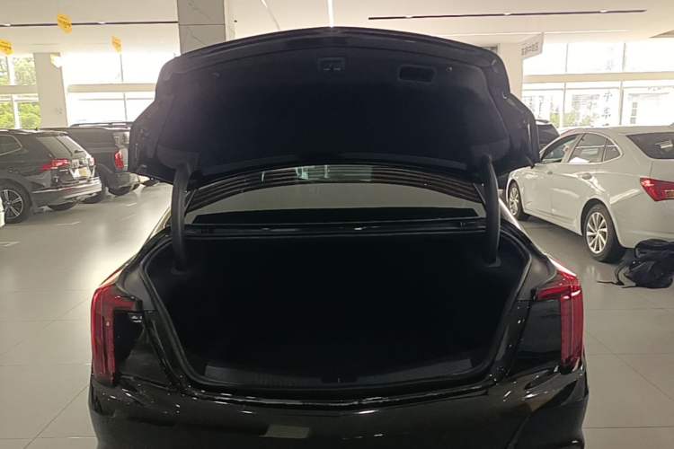 Used Cadillac CT5 2023 28T Luxury Edition (Standard Version) Trunk