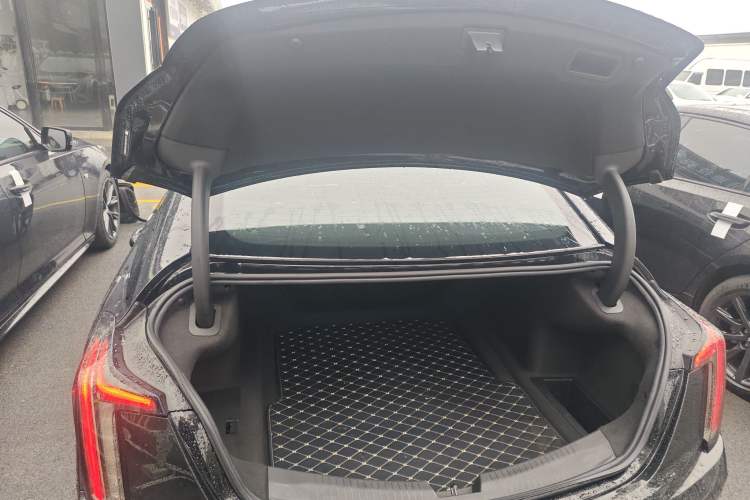 Used Cadillac CT5 2023 28T Platinum Edition Trunk