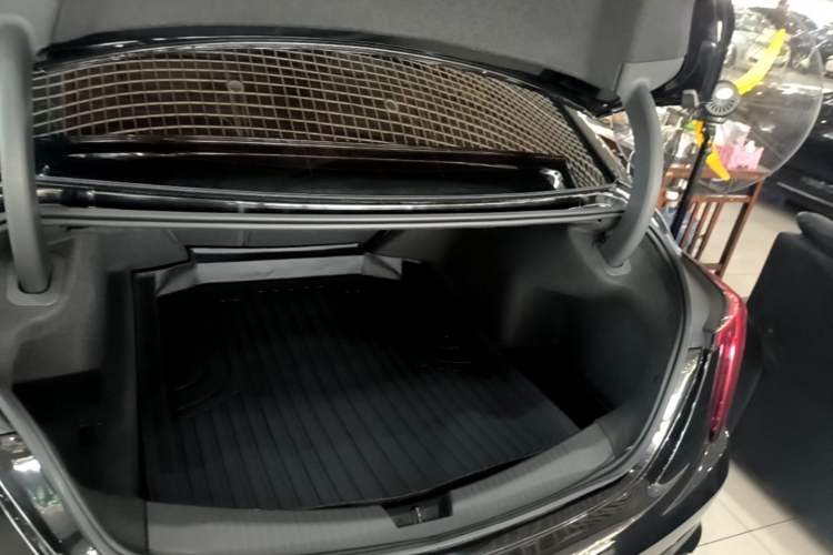 Used Cadillac CT5 2023 28T Luxury Edition (Standard Version) Trunk
