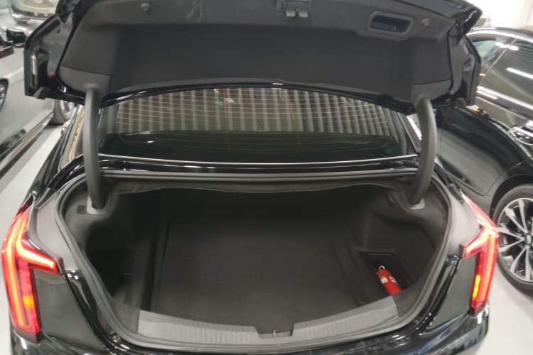 Used Cadillac CT5 2023 28T Luxury Edition (Standard Version) Trunk