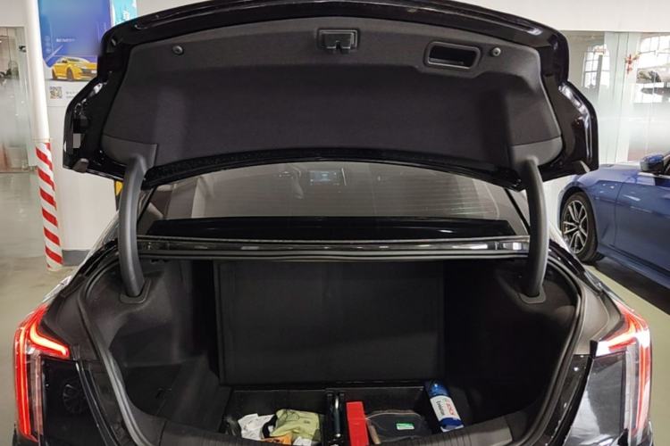 Used Cadillac CT5 2023 28T Platinum Edition Trunk