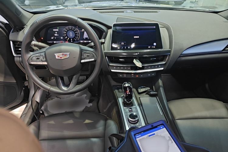 Used Cadillac CT5 2023 28T Luxury Edition (Standard Version) Center Console