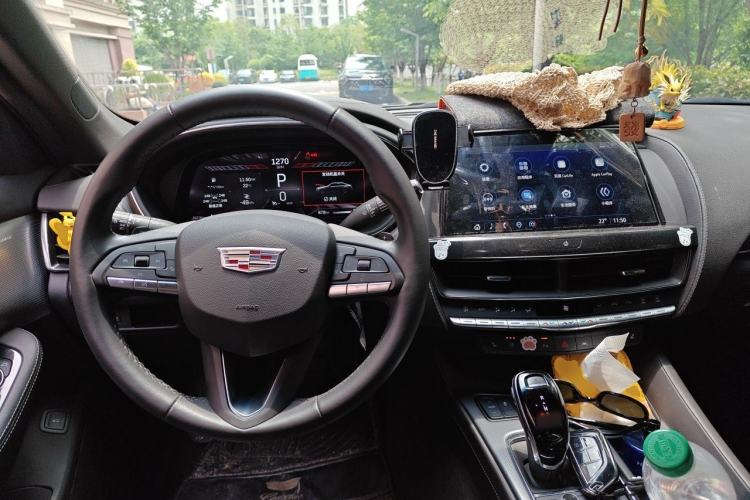 Used Cadillac CT5 2023 28T Luxury Edition (Standard Version) Center Console