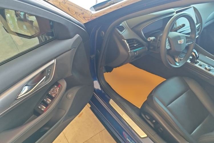 Used Cadillac CT5 2023 28T Luxury Edition (Standard Version) Driver Seat