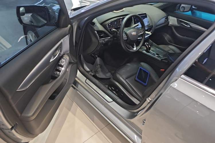 Used Cadillac CT5 2023 28T Luxury Edition (Standard Version) Driver Seat
