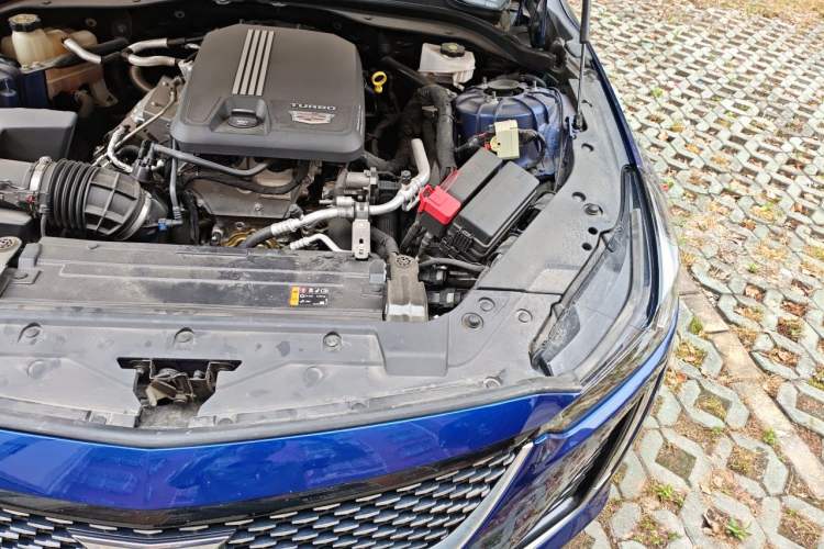 Used Cadillac CT5 2023 28T Luxury Edition (Standard Version) Engine Bay Left
