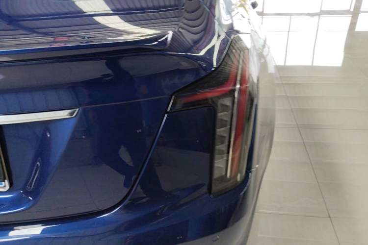 Used Cadillac CT5 2023 28T Platinum Edition Exterior 3