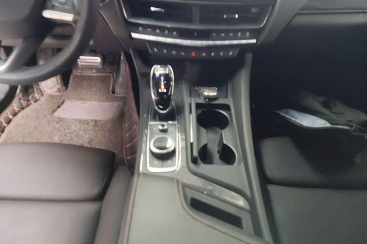 Used Cadillac CT5 2023 28T Platinum Edition Gear Lever