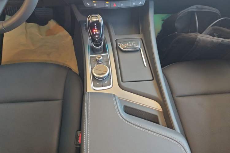 Used Cadillac CT5 2023 28T Luxury Edition (Standard Version) Gear Lever