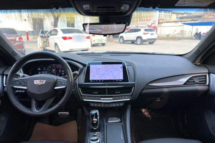Used Cadillac CT5 2023 28T Platinum Edition Interior 5